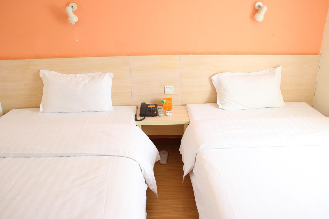 7Days Inn Huludao Xingcheng Hot Spring Street Exterior photo